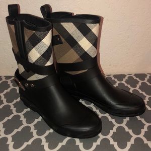 Burberry Holloway Check Canvas Short Rain Boot 7